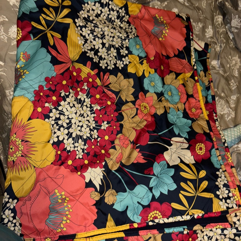Vera Bradley Happy snails blanket